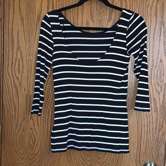 Black and White Guess Blouse - Picture 2 of 3